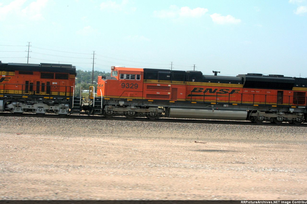 BNSF 9329